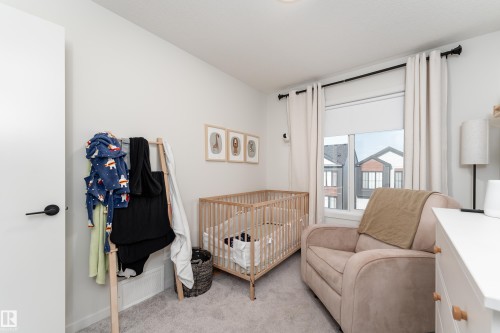 516 37 Street Sw, Edmonton, AB - Indoor