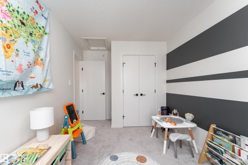 516 37 Street Sw, Edmonton, AB - Indoor