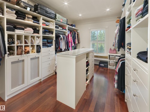 237 Wilson Lane Nw, Edmonton, AB - Indoor With Storage