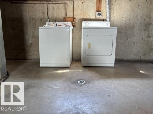 10320 109 Avenue, Westlock, AB - Indoor Photo Showing Laundry Room
