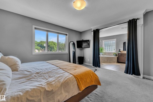 11929 63 Street Nw, Edmonton, AB - Indoor Photo Showing Bedroom
