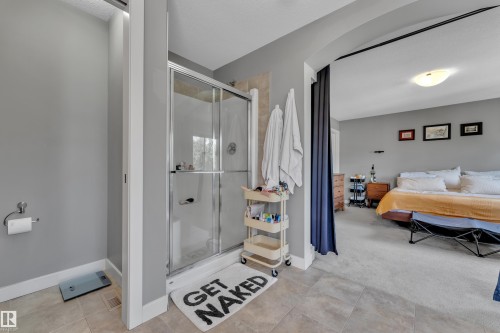 11929 63 Street Nw, Edmonton, AB - Indoor