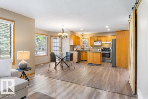 7 Eagle Point(E), St. Albert, AB - Indoor