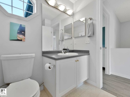 15052 133 Street, Edmonton, AB - Indoor Photo Showing Bathroom