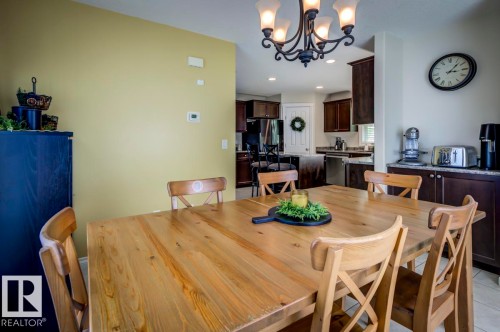 11522 93 Street Nw, Edmonton, AB - Indoor Photo Showing Dining Room