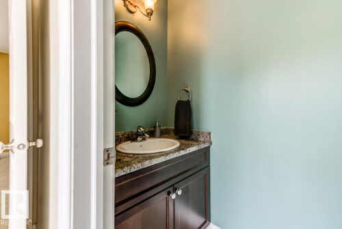 11522 93 Street Nw, Edmonton, AB - Indoor Photo Showing Bathroom