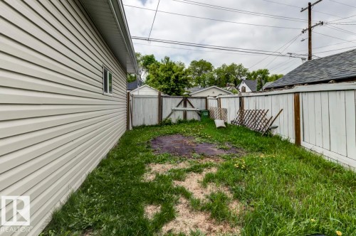 11522 93 Street Nw, Edmonton, AB - Outdoor