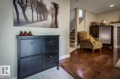 11522 93 Street Nw, Edmonton, AB - Indoor Photo Showing Other Room