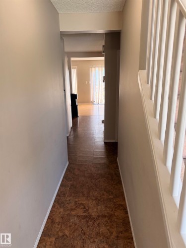 13834 37 Street Nw, Edmonton, AB - Indoor Photo Showing Other Room