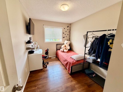 13834 37 Street Nw, Edmonton, AB - Indoor Photo Showing Bedroom