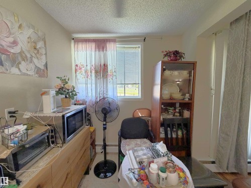 Image quality insufficient for description - #108 4501 51 St, Leduc, AB - Indoor