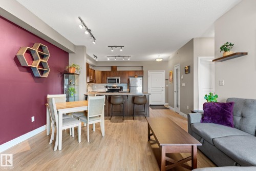 #419 2035 Grantham Co Nw, Edmonton, AB - Indoor