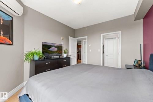 #419 2035 Grantham Co Nw, Edmonton, AB - Indoor Photo Showing Bedroom