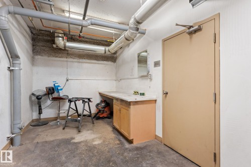 #419 2035 Grantham Co Nw, Edmonton, AB - Indoor Photo Showing Other Room