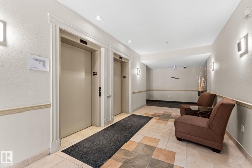 #419 2035 Grantham Co Nw, Edmonton, AB - Indoor Photo Showing Other Room