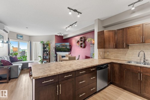 #419 2035 Grantham Co Nw, Edmonton, AB - Indoor Photo Showing Kitchen With Double Sink