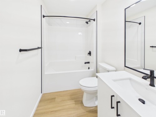 1096 Mcleod Avenue, Spruce Grove, AB - Indoor Photo Showing Bathroom