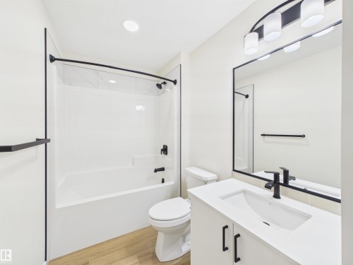 1096 Mcleod Avenue, Spruce Grove, AB - Indoor Photo Showing Bathroom