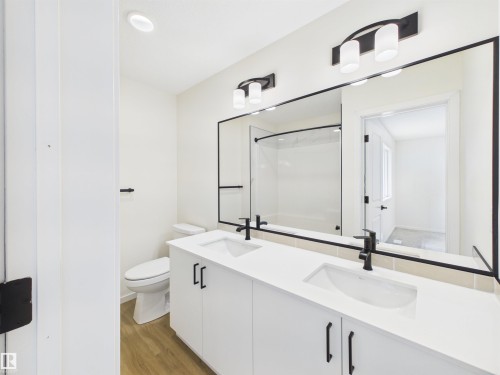 1096 Mcleod Avenue, Spruce Grove, AB - Indoor Photo Showing Bathroom