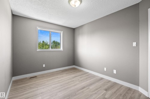 6837 159A Avenue Nw, Edmonton, AB - Indoor Photo Showing Other Room