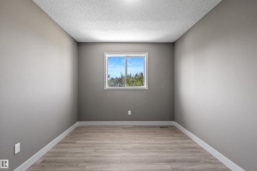 6837 159A Avenue Nw, Edmonton, AB - Indoor Photo Showing Other Room