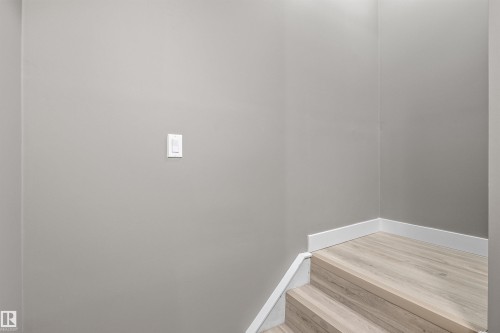 6837 159A Avenue Nw, Edmonton, AB - Indoor Photo Showing Other Room