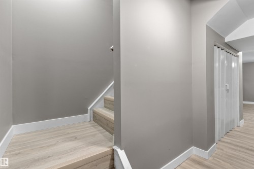 6837 159A Avenue Nw, Edmonton, AB - Indoor Photo Showing Other Room