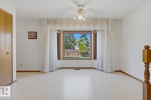 118 Aspen Avenue, Wetaskiwin, AB - Indoor Photo Showing Other Room