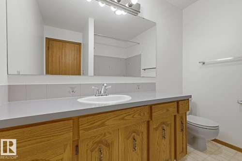 118 Aspen Avenue, Wetaskiwin, AB - Indoor Photo Showing Bathroom