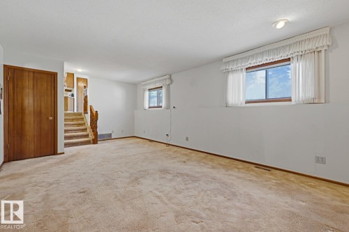 118 Aspen Avenue, Wetaskiwin, AB - Indoor Photo Showing Other Room