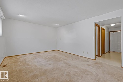 118 Aspen Avenue, Wetaskiwin, AB - Indoor Photo Showing Other Room