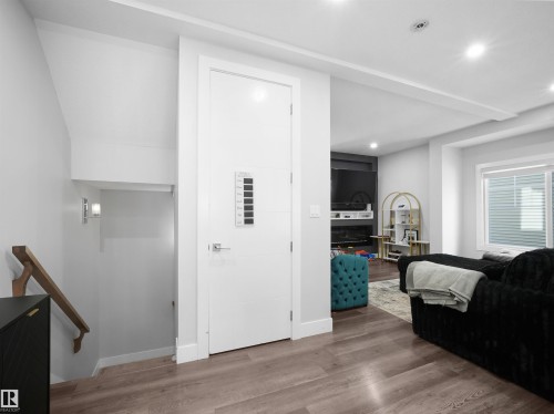 #31 230 Edgemont Rd Nw Nw, Edmonton, AB - Indoor Photo Showing Other Room