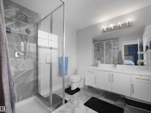 #31 230 Edgemont Rd Nw Nw, Edmonton, AB - Indoor Photo Showing Bathroom