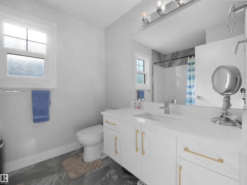 #31 230 Edgemont Rd Nw Nw, Edmonton, AB - Indoor Photo Showing Bathroom