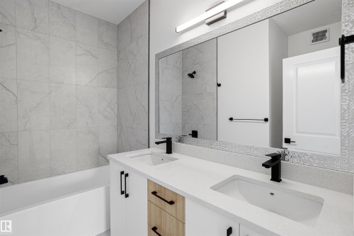 1508 209 Street Nw, Edmonton, AB - Indoor Photo Showing Bathroom