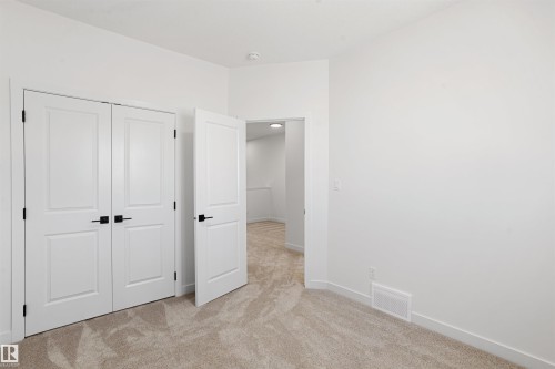 1508 209 Street Nw, Edmonton, AB - Indoor Photo Showing Other Room