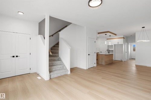 1508 209 Street Nw, Edmonton, AB - Indoor Photo Showing Other Room