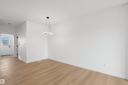 1508 209 Street Nw, Edmonton, AB - Indoor Photo Showing Other Room