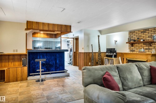 11611 137 Avenue Nw, Edmonton, AB 