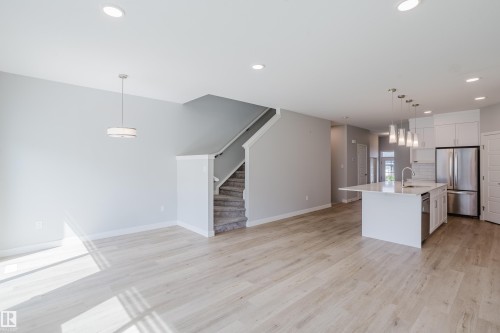 3883 Chrustawka Place Sw, Edmonton, AB - Indoor Photo Showing Kitchen