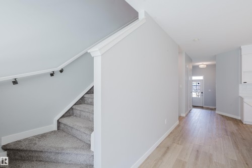 3883 Chrustawka Place Sw, Edmonton, AB - Indoor Photo Showing Other Room