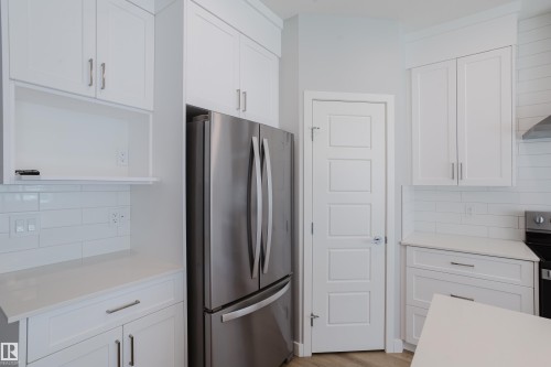 3883 Chrustawka Place Sw, Edmonton, AB - Indoor Photo Showing Kitchen