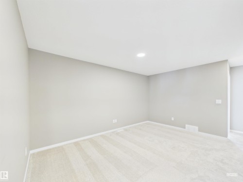 119 Hilton Cove, Spruce Grove, AB - Indoor Photo Showing Other Room