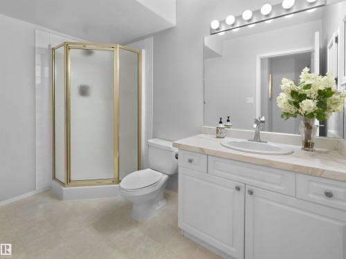 #124 215 Blackburn Dr E Sw, Edmonton, AB - Indoor Photo Showing Bathroom