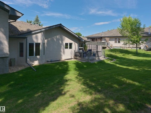 #124 215 Blackburn Dr E Sw, Edmonton, AB - Outdoor