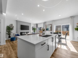 5546 KOOTOOK Road SW Edmonton, AB T6W 4W1