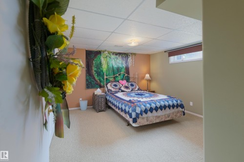5909 52 Avenue, Barrhead, AB - Indoor Photo Showing Bedroom