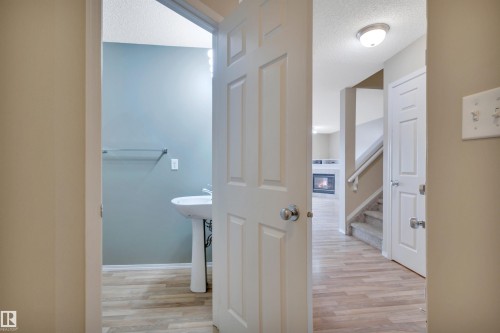 #82 287 Macewan Dr Sw Sw, Edmonton, AB - Indoor Photo Showing Other Room