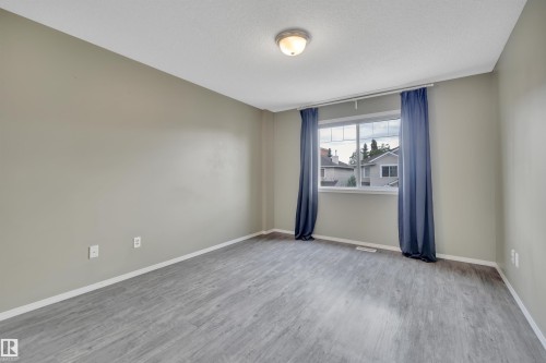 #82 287 Macewan Dr Sw Sw, Edmonton, AB - Indoor Photo Showing Other Room