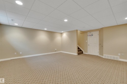 #82 287 Macewan Dr Sw Sw, Edmonton, AB - Indoor Photo Showing Other Room
